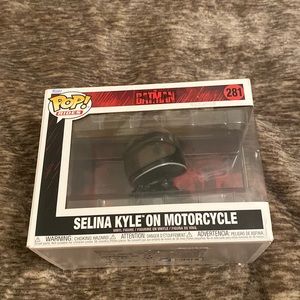 DC Comics Funko Pop Rides Batman Selina Kyle On‎ Motorcycle